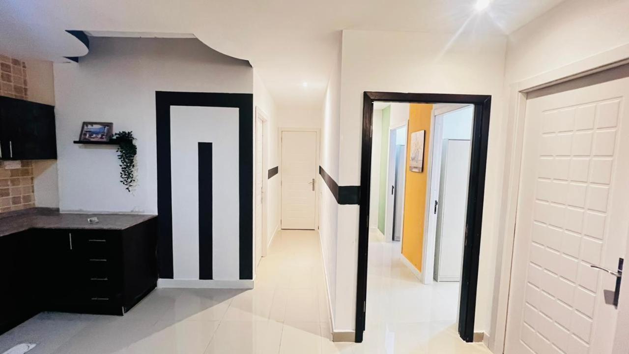 Traveller Partition In Al Barsha 1 Near Metro Дубай
